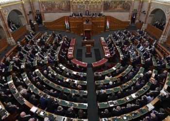 İsveç’in NATO’ya iştiraki oylaması Macaristan meclisinde ertelendi
