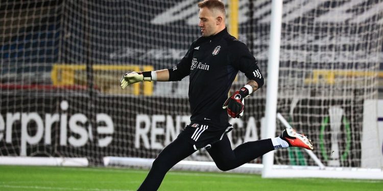 Mert Günok, Club Brugge maçına damga vurdu