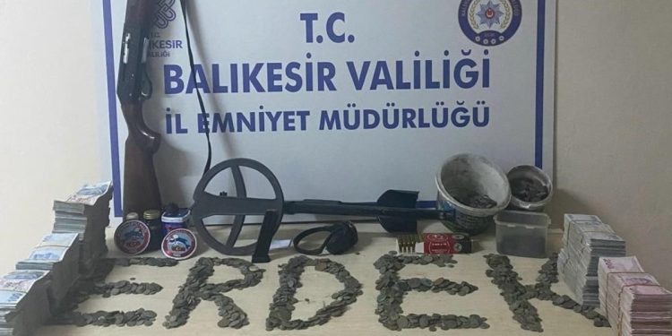 Balıkesir’de tarihi eser operasyonunda 3 kişi yakalandı